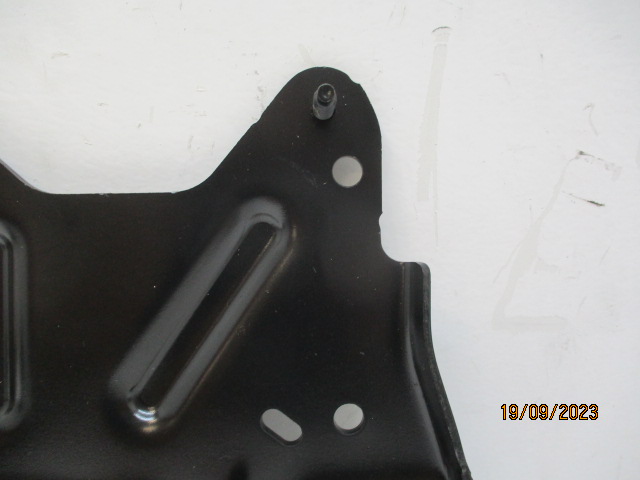 фото №8, Peugeot 208 ii кронштейн основа радара 9811673380