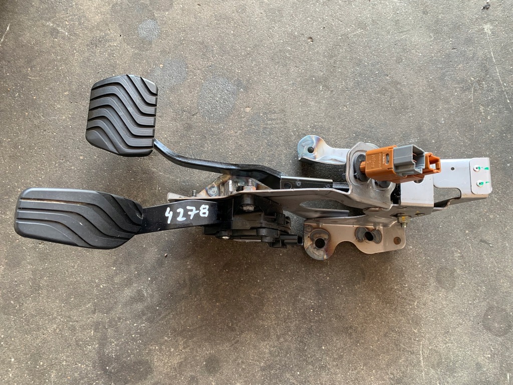 фото №1, Renault koleos ii педали автоматическая коробка передач комплект 18002 df30b