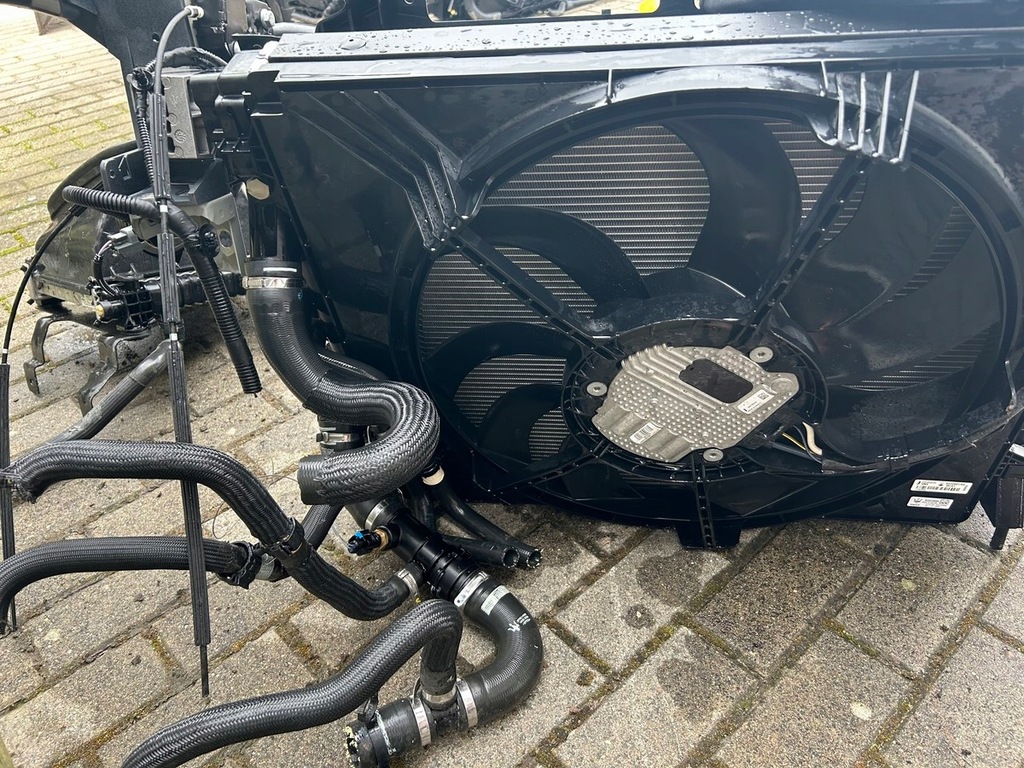 фото №13, Maserati levante lift 2022 2.0 hybrid 330km pas передний усилитель балка