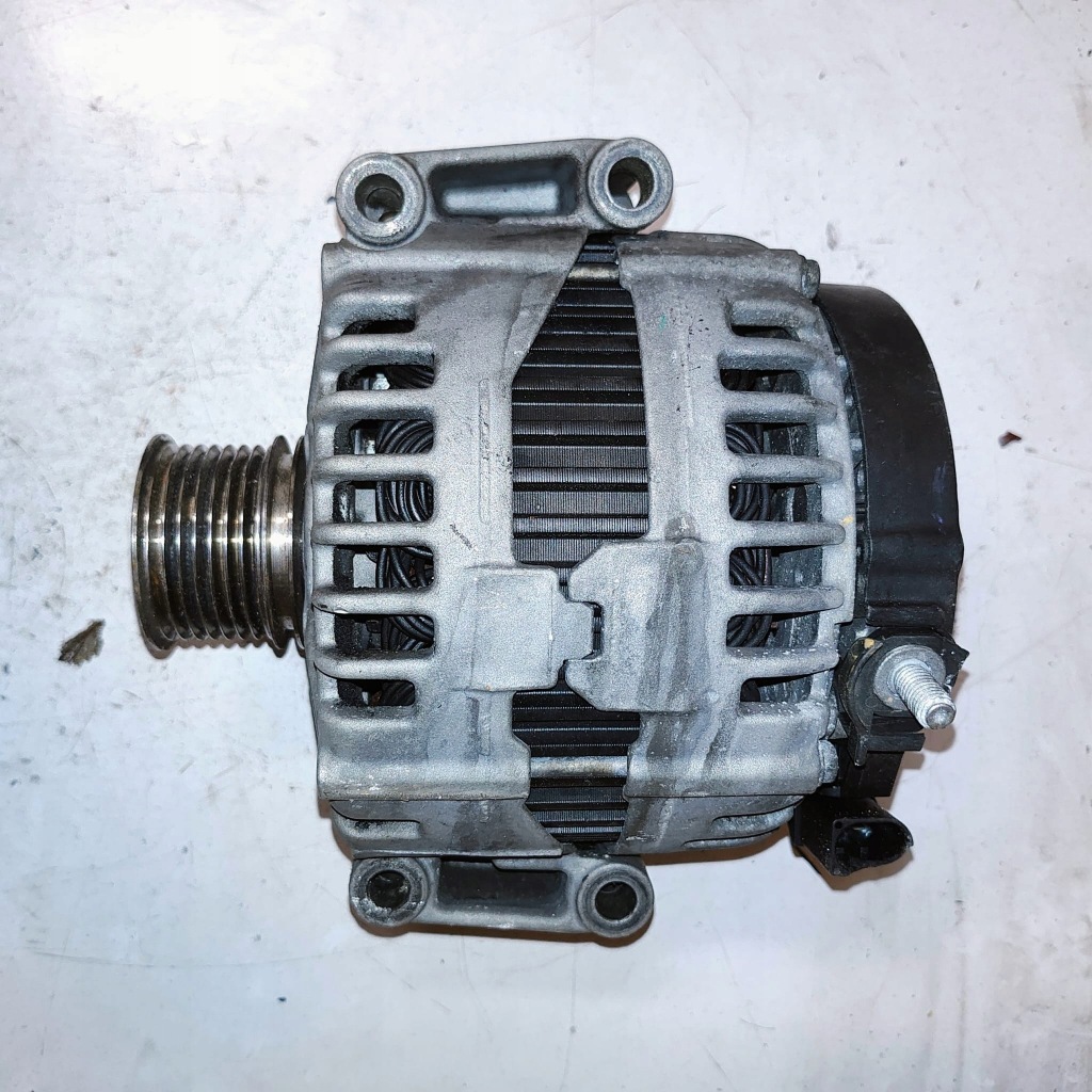 Купити Генератор mercedes 3.0d w251 180a 14v tg17c032