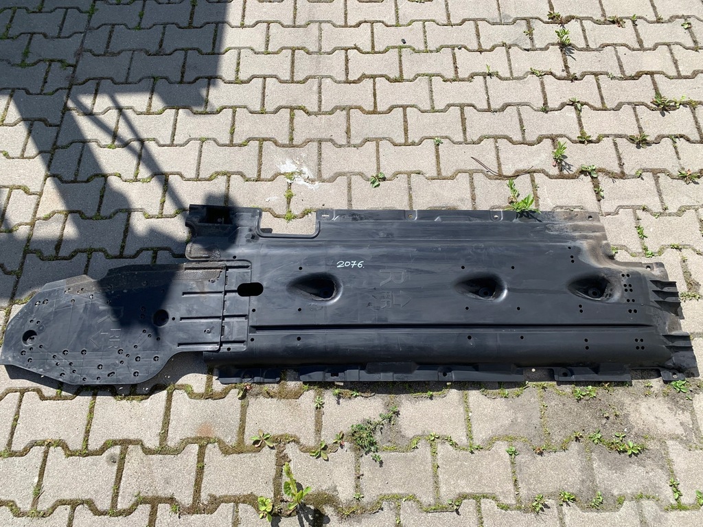 фото №1, Renault koleos ii защита подвеска правая 748141819r