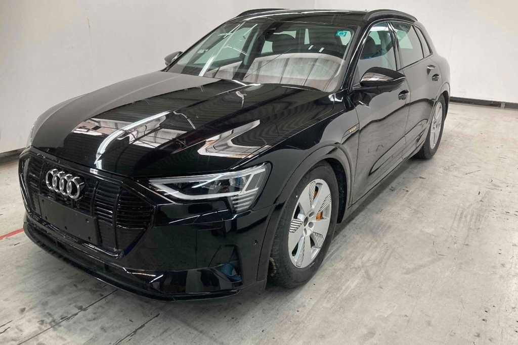 фото №11, Audi e-tron крышка разъём разъём зарядки 4ke810001 4ke810393 4ke810774