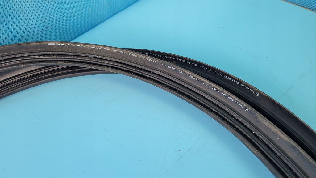 фото №6, Mercedes w247 19r прокладка кришки багажника a2477402100