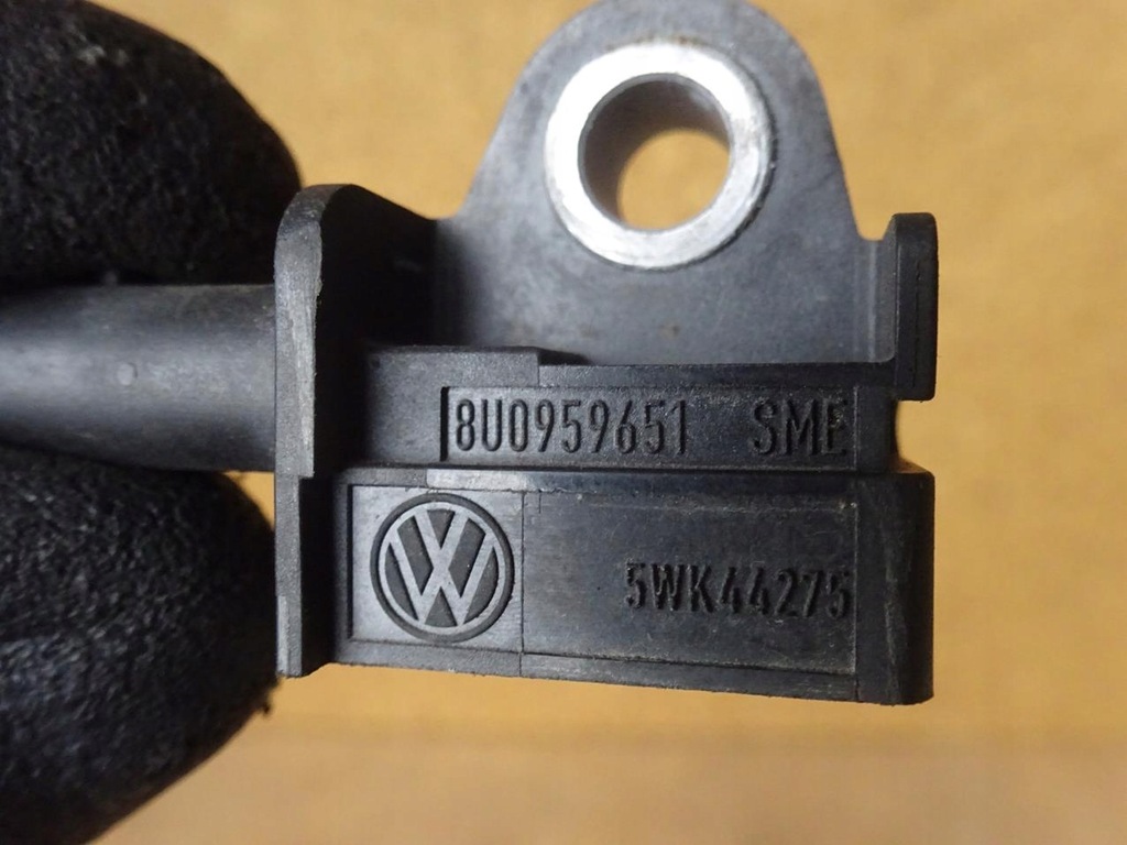 фото №11, Audi q3 8u 11-18 датчик удару ударний перед передній 8u0959651