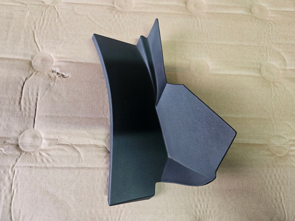 фото №1, Toyota corolla e21 19-23 h/b заглушка лампи лівий задня