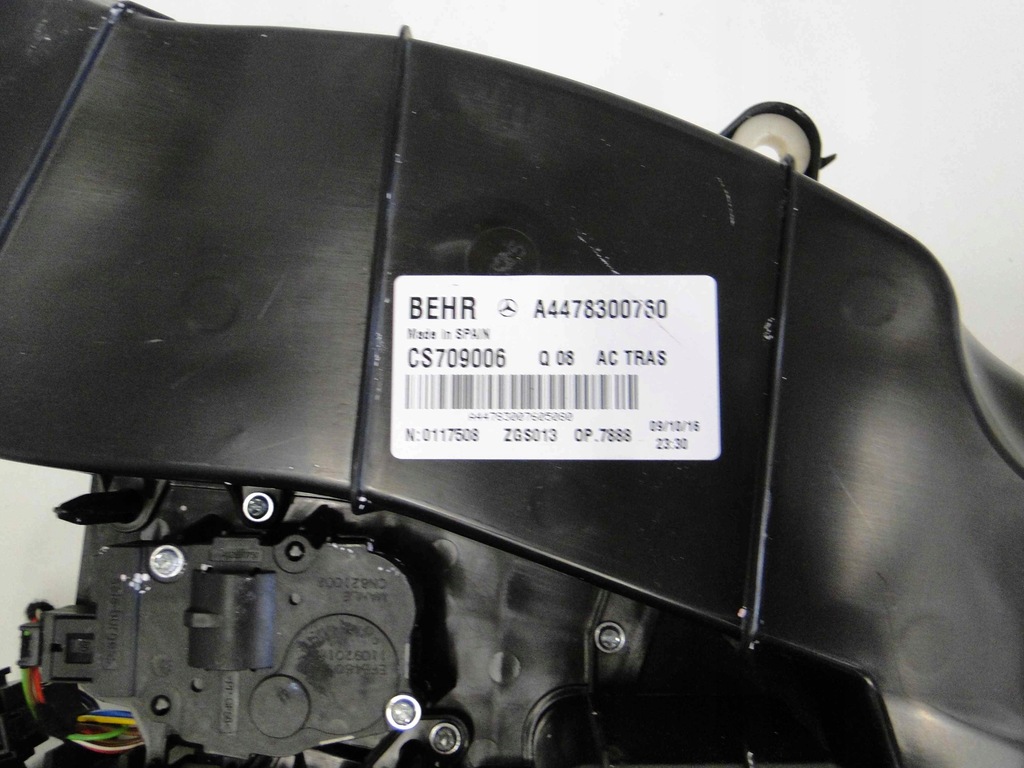 фото №6, Mercedes vito v klasa w448 448 отопитель кондиционер