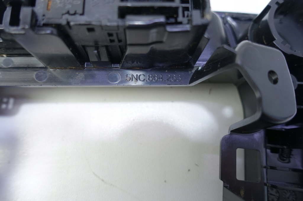 фото №7, Рамка захист домкрата чохол важеля перемикання передач vw tiguan ii 5na