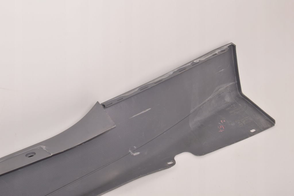 фото №6, Maserati granturismo молдинг накладка порог правая