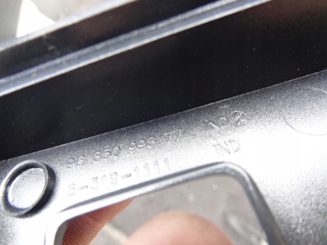 фото №3, Рамка защита радио панель peugeot 5008 i