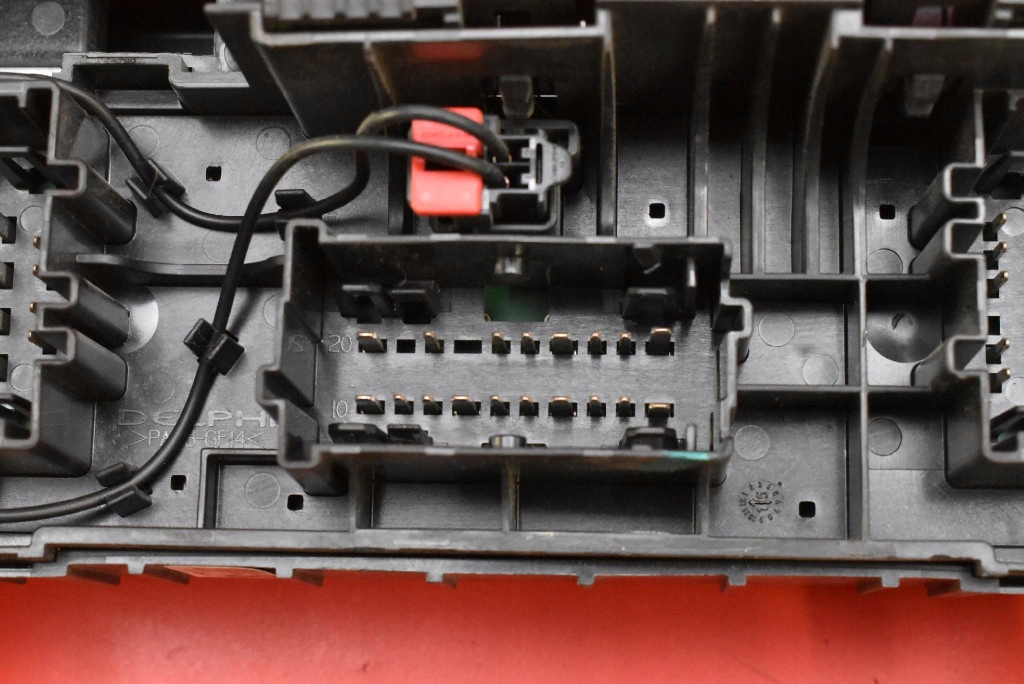 Коробка предохранителей 1034405-00-d tesla model s 772 km 12-20 Доставка