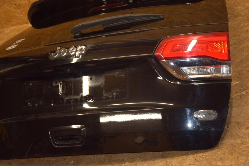 фото №12, Крышка багажника задняя багажника камера лампа jeep grand cherokee wk2 iv overland 14-