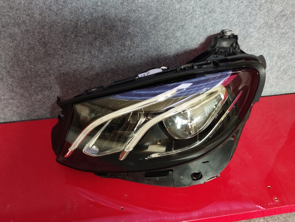 фото №1, Mercedes e-klasa w213 performance лампа левая