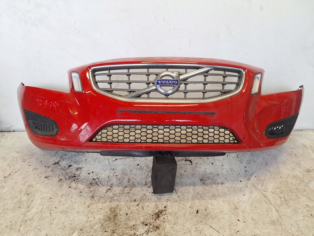 фото №1, Volvo s60 ii v60 ii 10-13 бампер + led