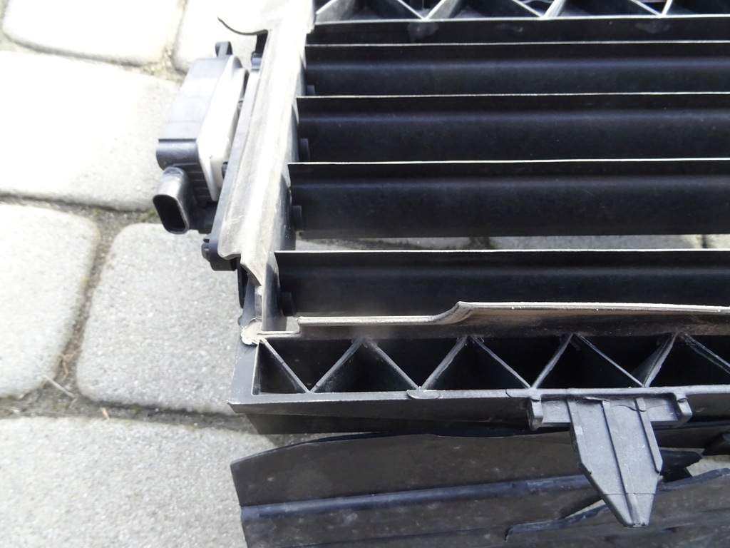 фото №7, Citroen c4 iii жалюзі шторка захист повітря впуск