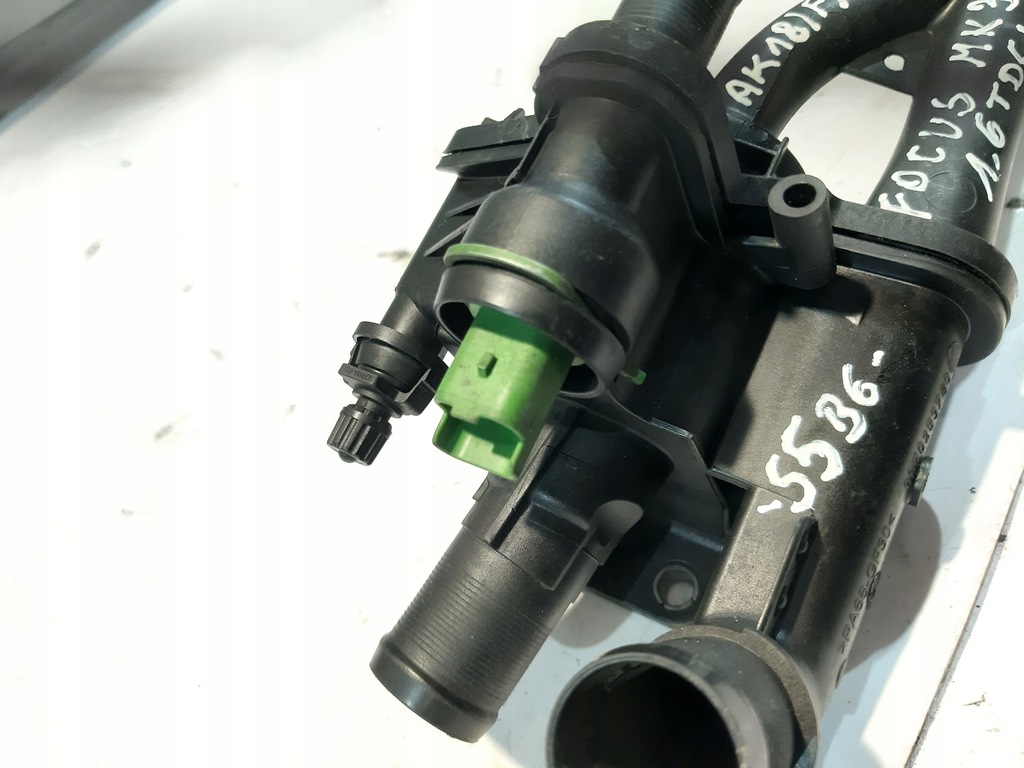 фото №12, Ford focus mk3 1.6 tdci оригінальний номер 9670253780 корпус термостата