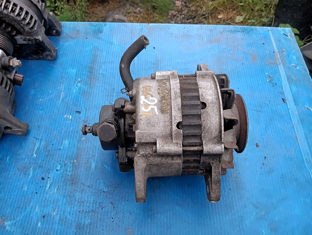 Купити Nissan генератор вакуум насос вакуум