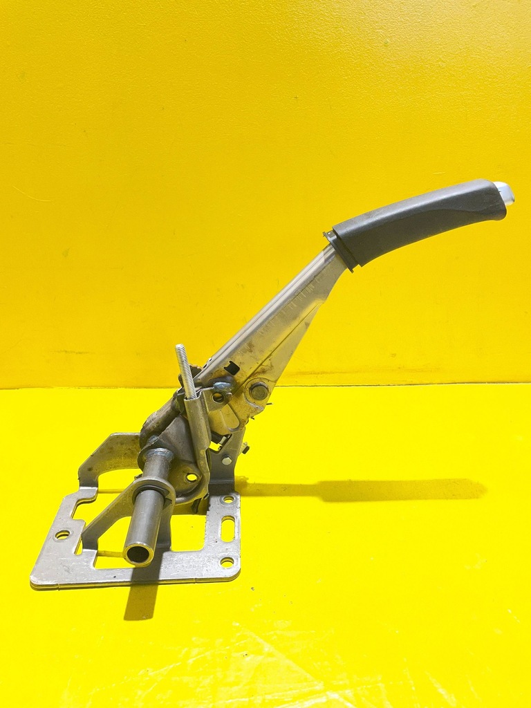 фото №1, Volvo s40 рычаг тормоза ручного