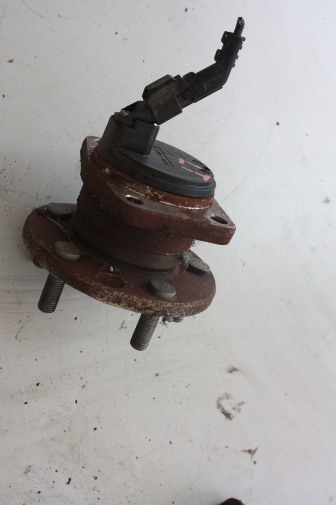 фото №1, Ступица левый задняя ford mondeo mk3 2,2 tdci