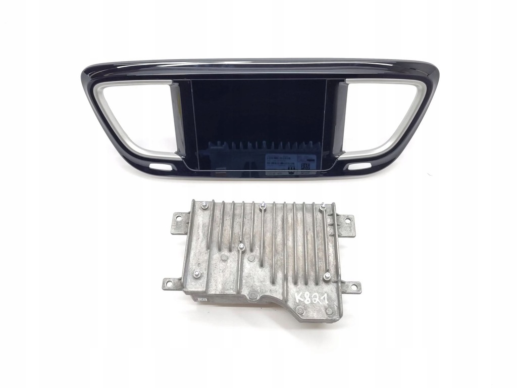 фото №1, Chrysler pacifica 2018 комплект панель / радиопроигрыватель cd/dvd/gps