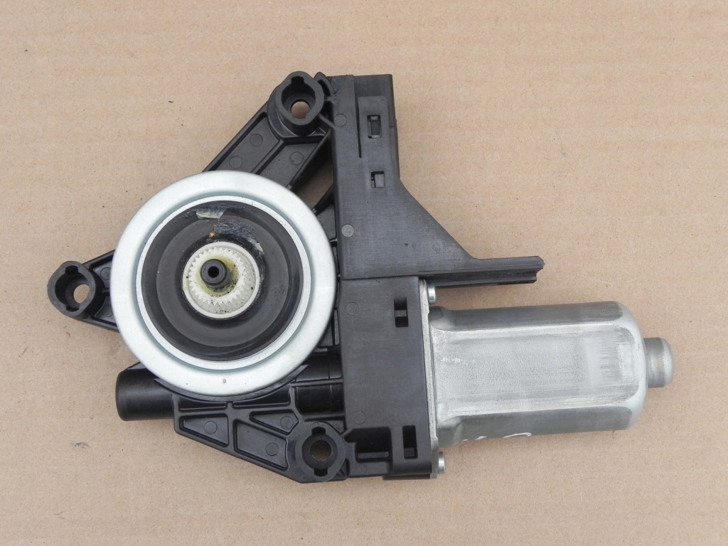 фото №1, Volvo v40 ii cross моторчик скло підйомника правий перед