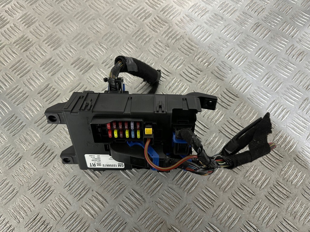фото №1, Opel corsa d модуль коробка bsi роз'єми 13350672 rt