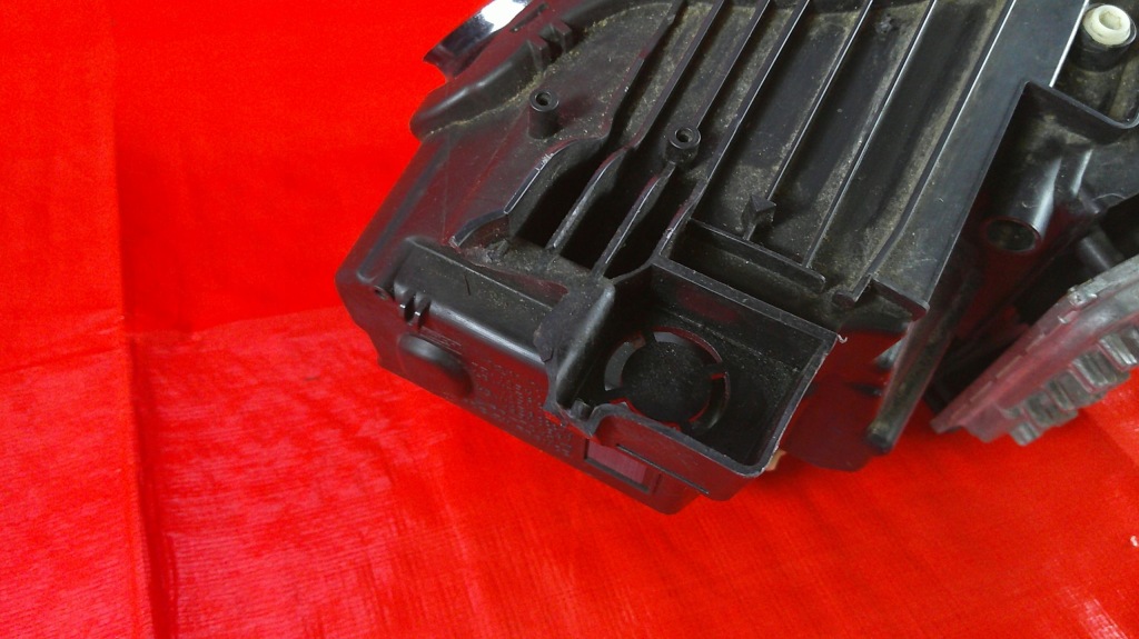 Ds3 crossback 2019 лампа led ксенон перетворювач ліва перед Недорого