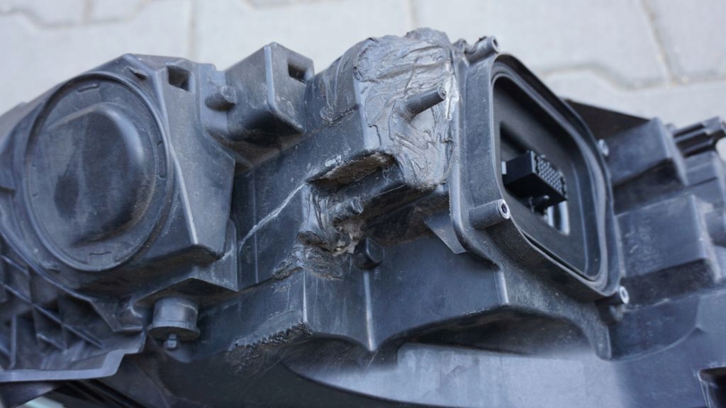 Volvo v40 cc - передня ліва фара mid led перед Доставка