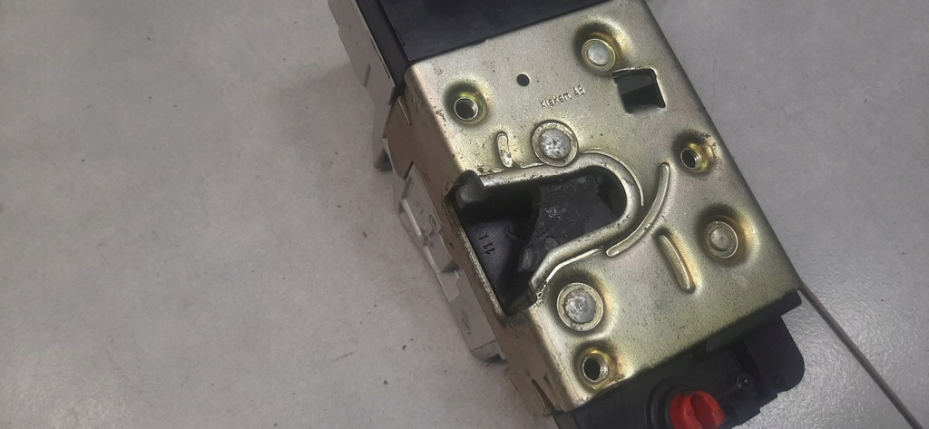 фото №2, Замок дверь правый задняя 406 2.0 hdi