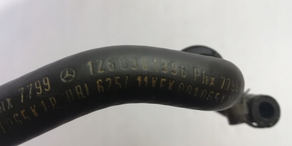 Пабтрубок  шланг труба жидкость охлаждающей mercedes w126 Доставка