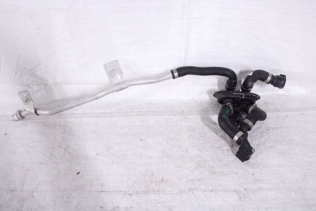 фото №1, Bmw 3 g20 g21 труба трубка пабтрубок  шланг воды 8593777 8593778 6830587