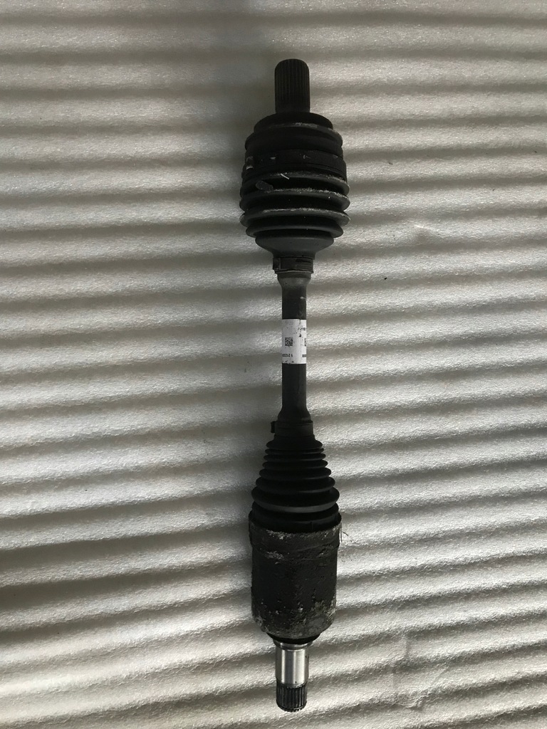 фото №1, Mercedes w212 w218 приводной вал передняя правая 2123301100