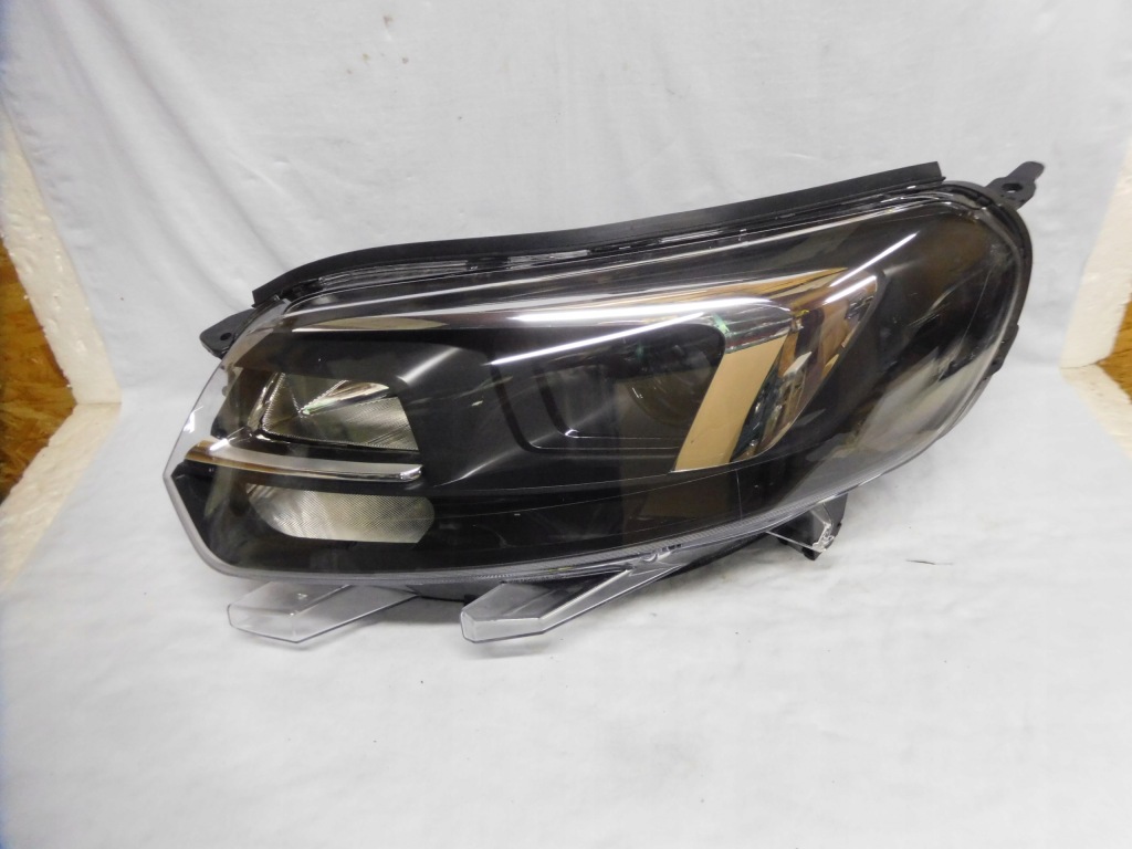 фото №1, Ліва opel vivaro bi-xenon d8s ідеальний стан europa