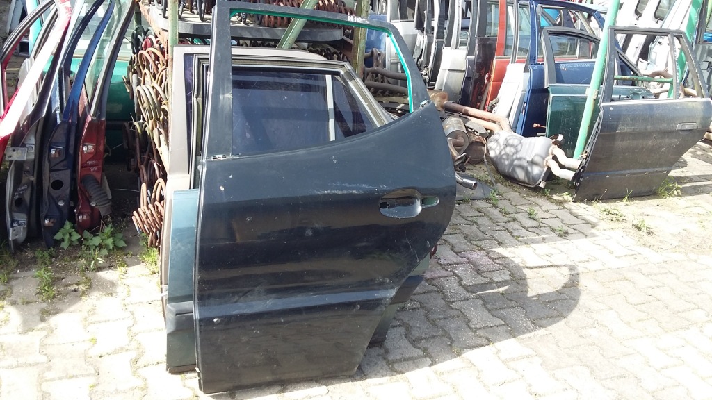 Купити Двері ліва задній mercedes 168 a klasa