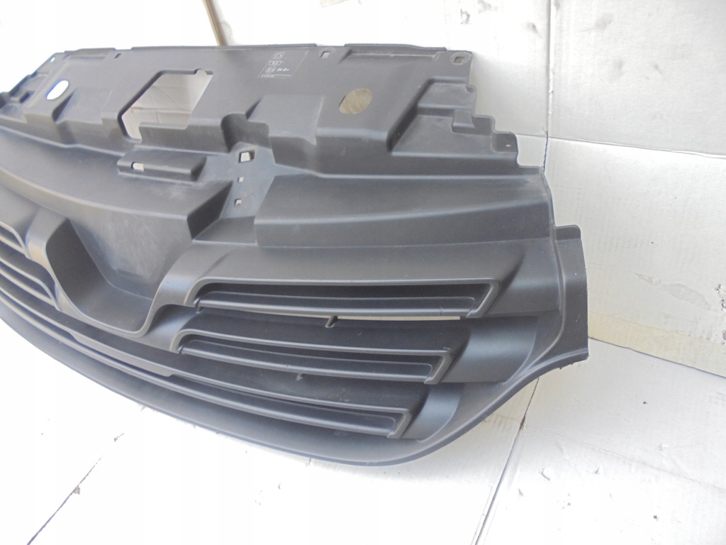 Решётка радиатора решётка радиатора бампера перед renault trafic iii 3 14-19 623108673r gliwice Оригинал