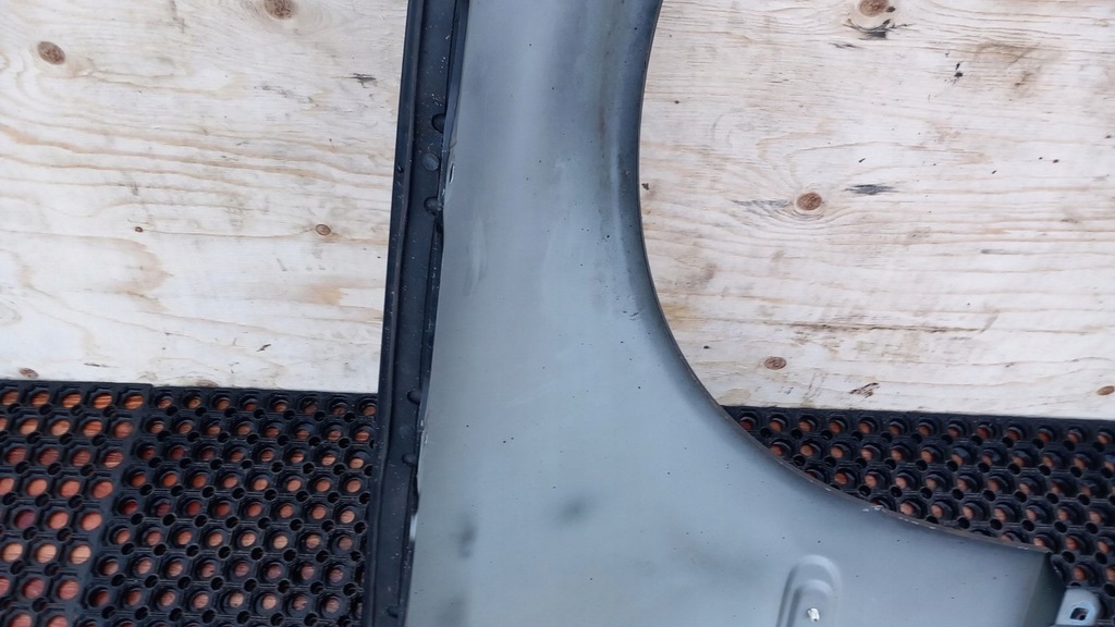 фото №9, Mercedes w203 lift sedan крыло перед левый 197