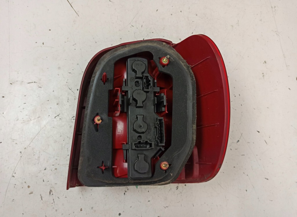 фото №4, Лампа левая задняя volkswagen polo