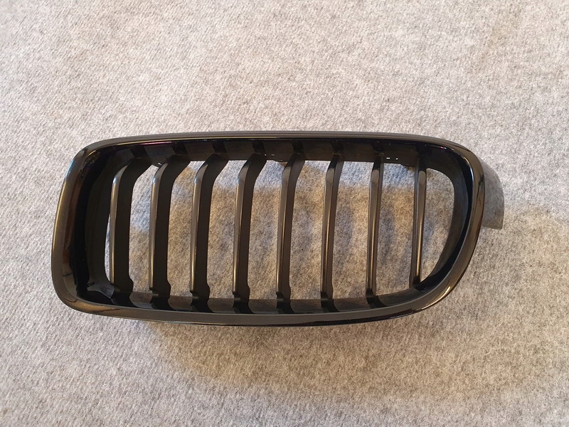 фото №1, Bmw 3 f30 f31 51137405836 решітка решітка радіатора права оригінальний номер