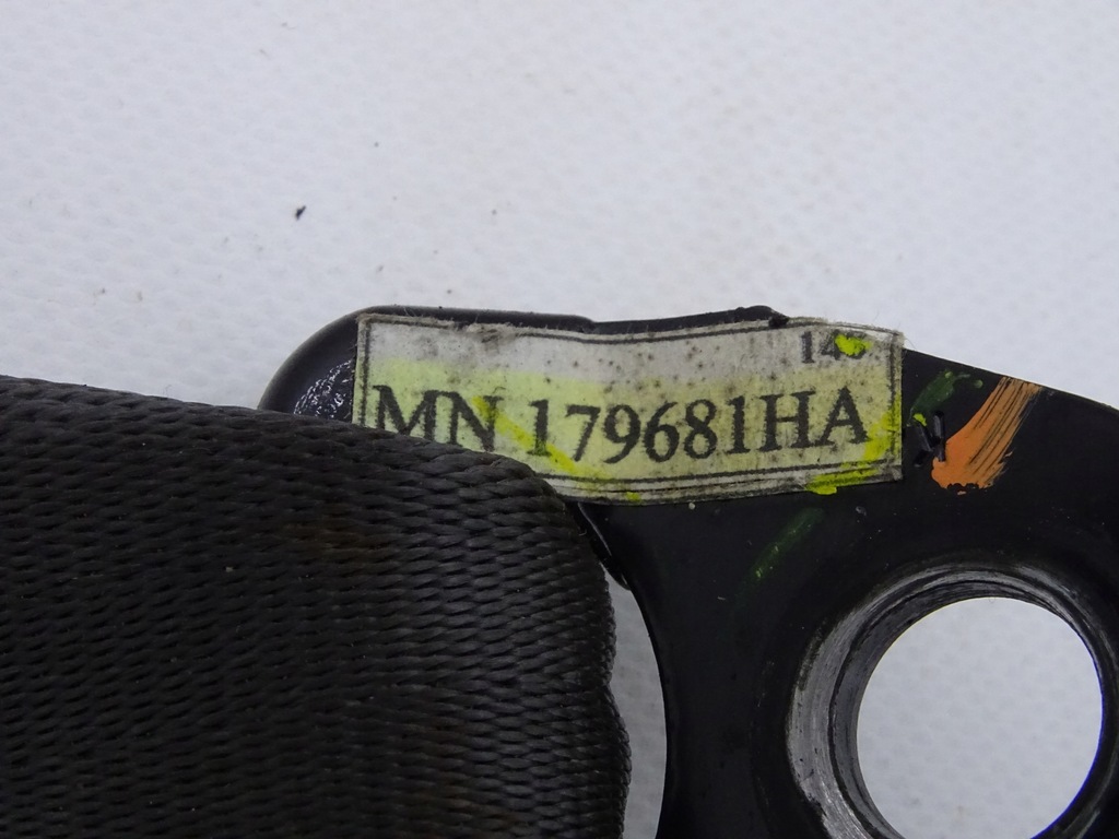 фото №3, Mitsubishi l200 96-06 клипса поперечина левый задняя задняя