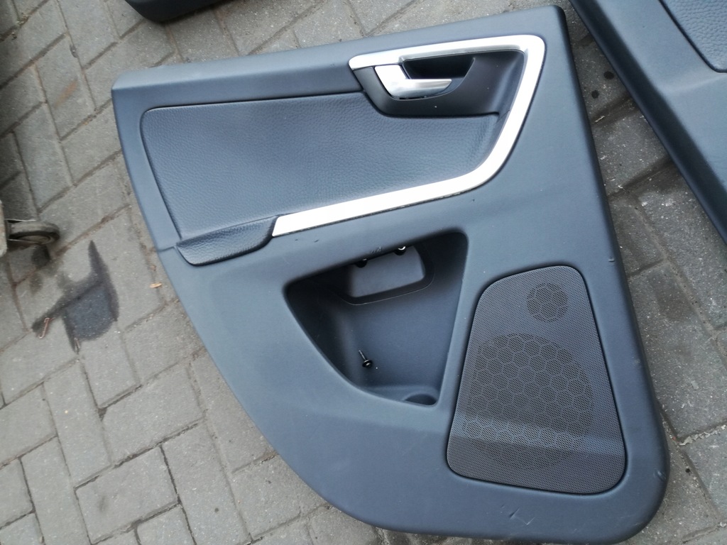 фото №1, Volvo xc60 i 2008 - 2013 rok обшивка дверь левый задняя