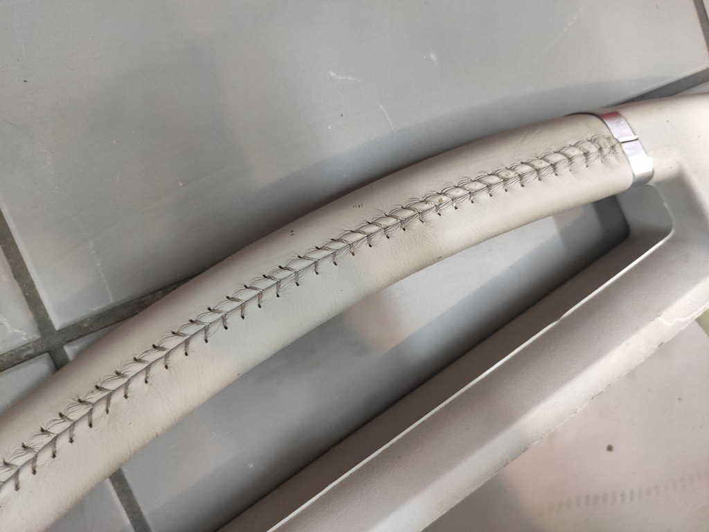 фото №7, Jeep cherokee liberty kk 07-12r. кронштейн ручка консолі сіра шкіра оригінал