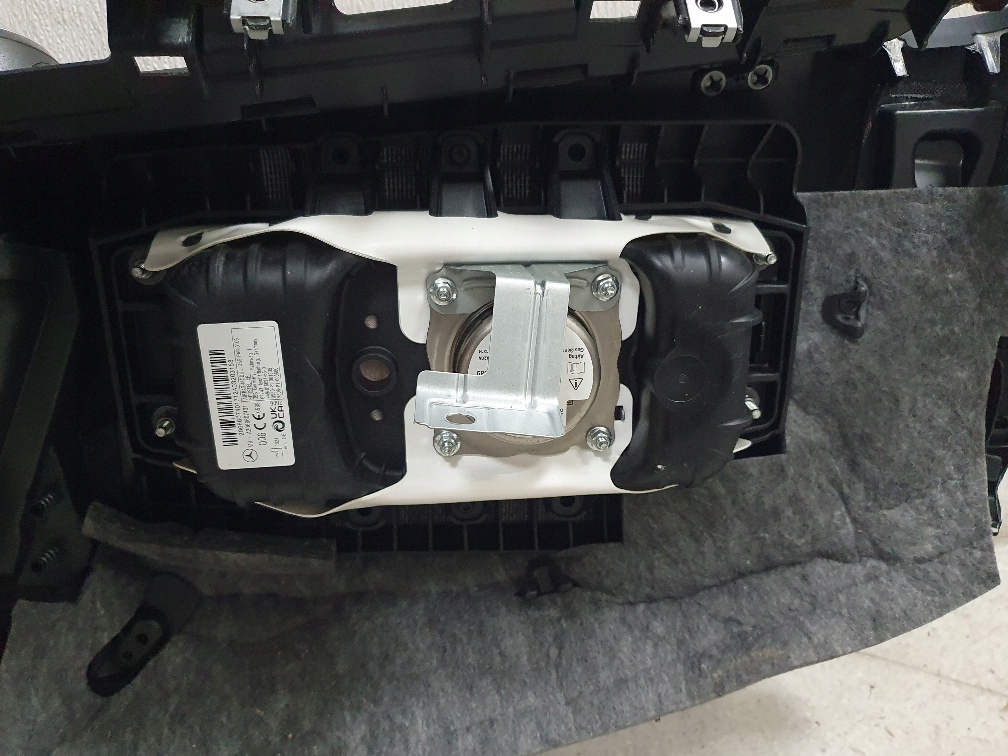 W206 cle 236 c236 amg панель  приборная панель кожа 3x подушки безопасности оригинал idealne Цена