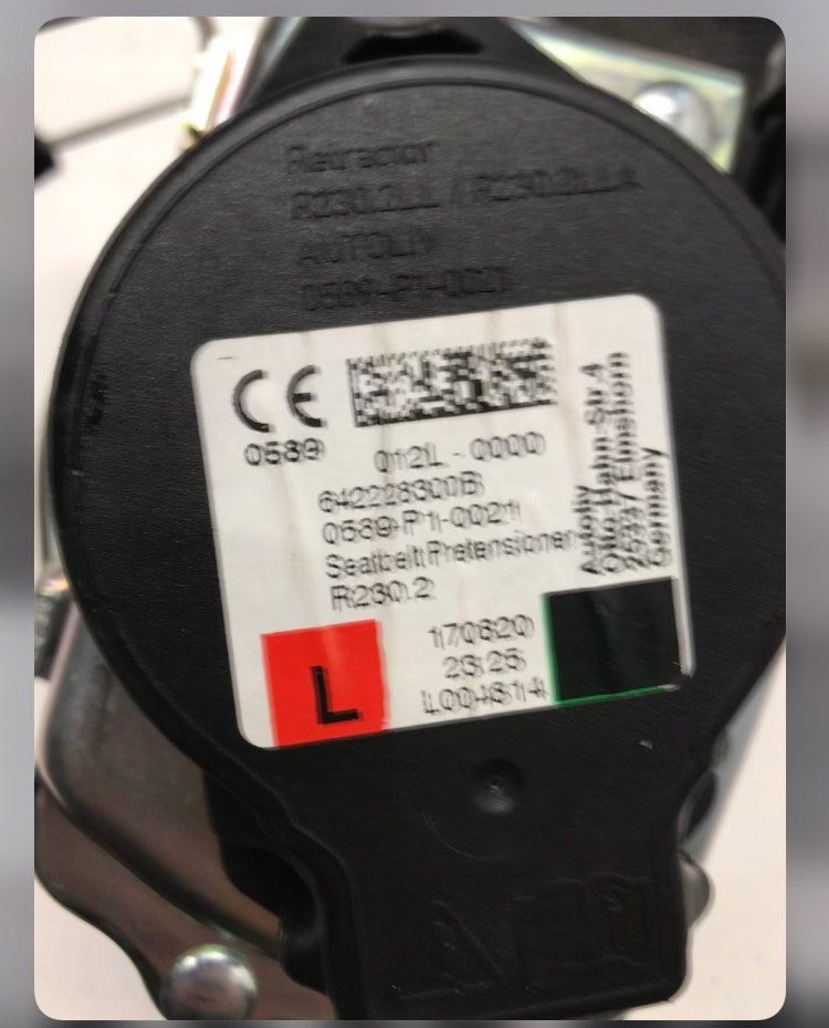 фото №7, Bmw 1 f40 - передние ремни 2x