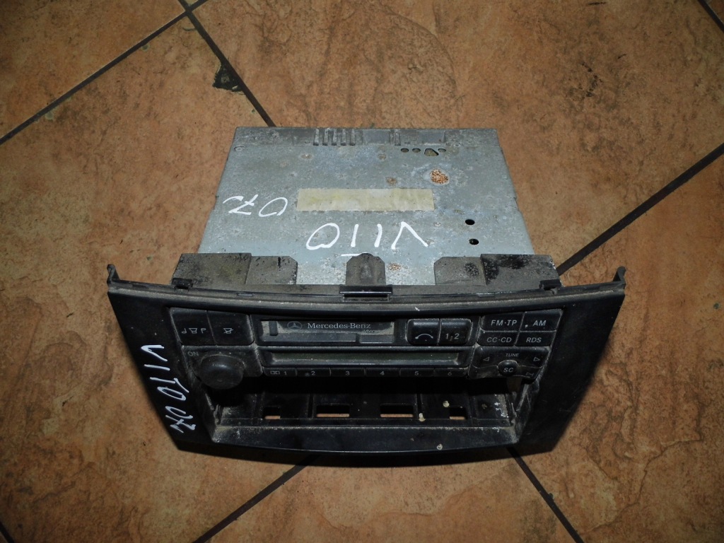 фото №2, Vito w639 109 2.2cdi 07' рамка радио радиопроигрыватель becker a6396890931