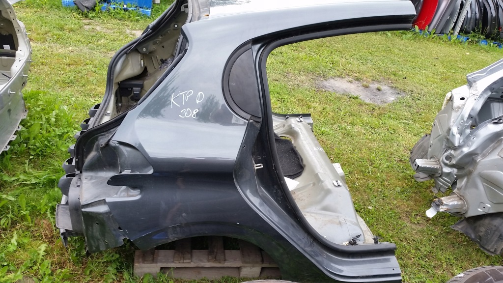 фото №1, Peugeot 208 четверть правая