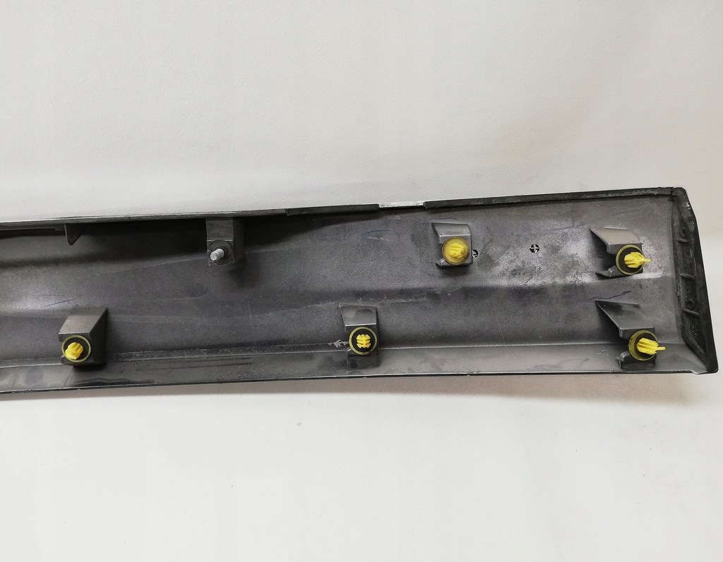 фото №13, Накладка молдинг крышки багажника toyota prius iii 76801-47070 76811-47070