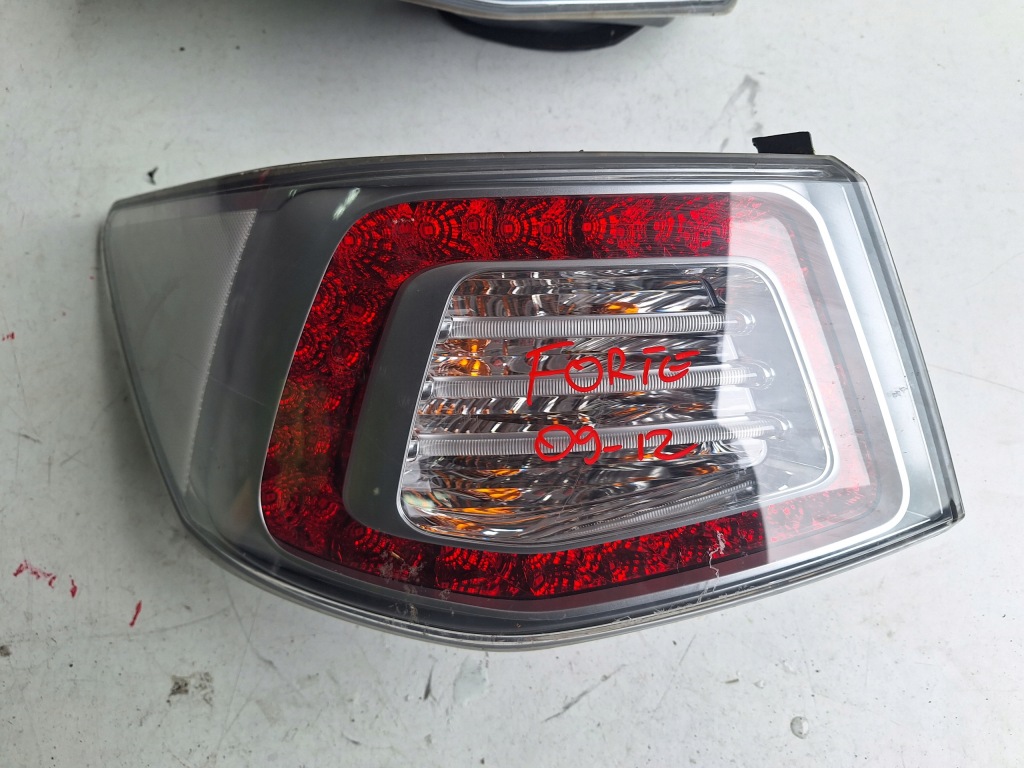 фото №2, Kia cerato forte 09-12 лампа права led