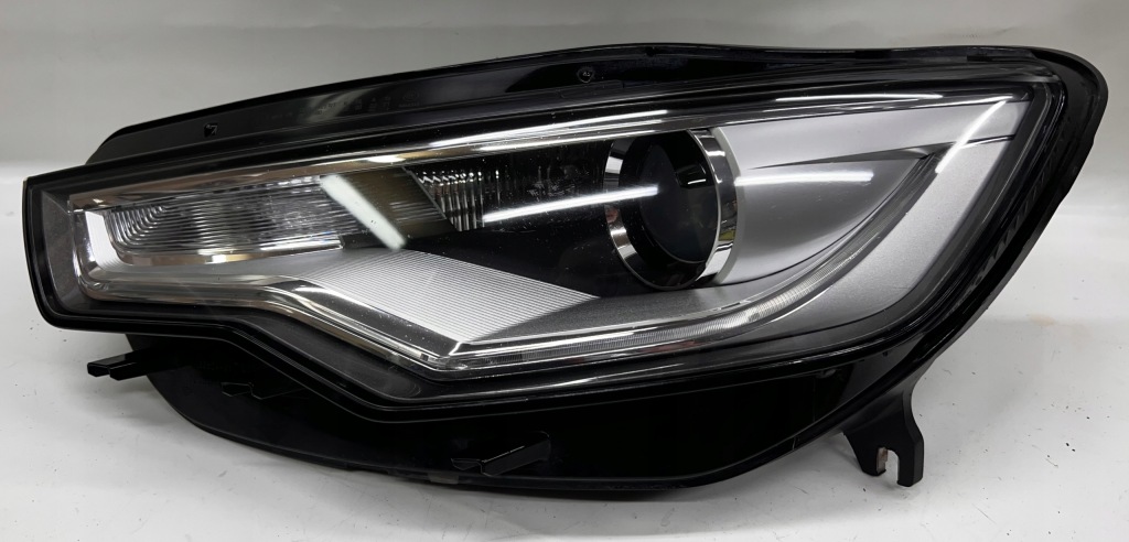 фото №1, Audi a6 c7 ксенон некорректируемый левый перед 4g0941005