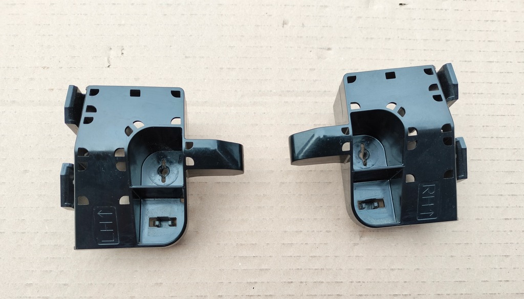 фото №1, Nissan leaf ii 2 напрямна бампера лівий правий задня