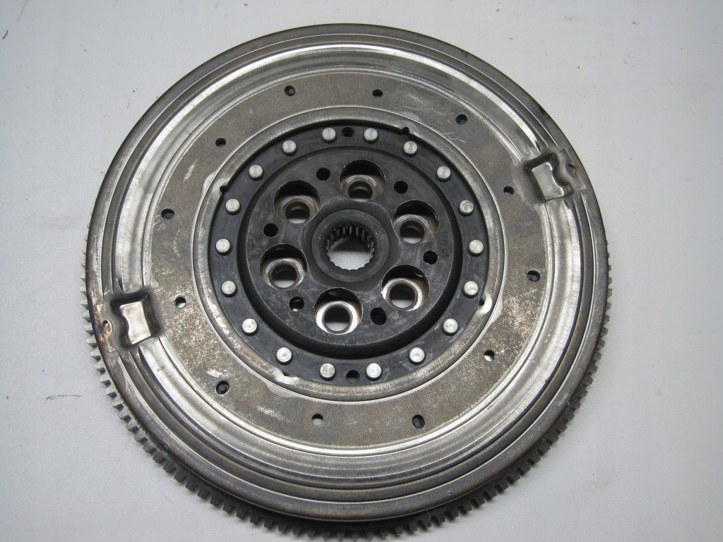 фото №1, Колесо маховик renault arkana 1.6 e-tech 123108176r