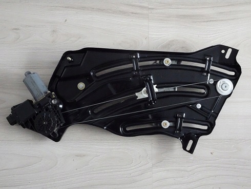 фото №1, Porsche 911 996 cabrio підйомник скло задня правий